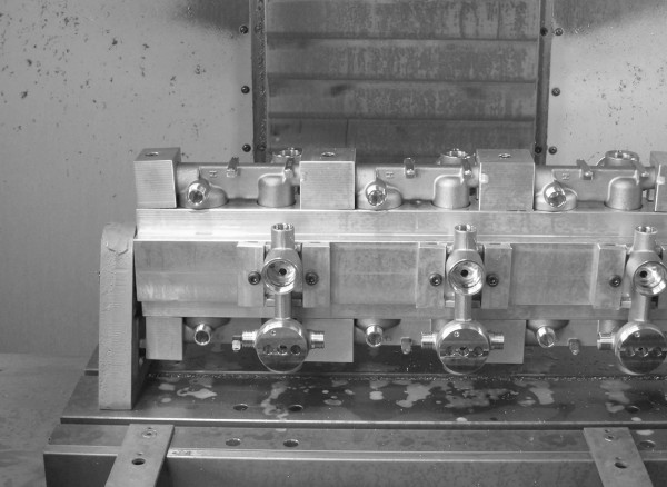 CNC1 B+W